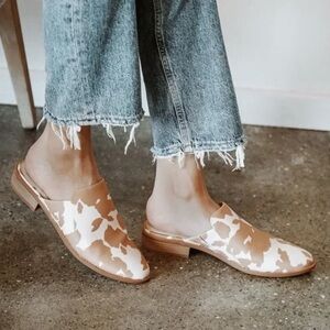 BC Footwear “Look at Me” Cow Print Mules Size 8.5